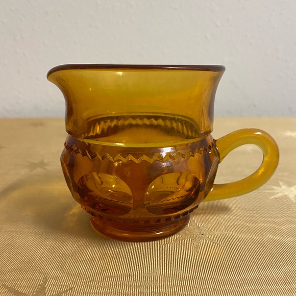 Vintage Indiana Glass Amber Kings Thumbprint Sugar and Creamer Set With Tray - Picture 10 of 13
